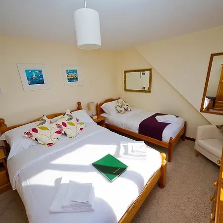 Guest house Little Leaf 4*